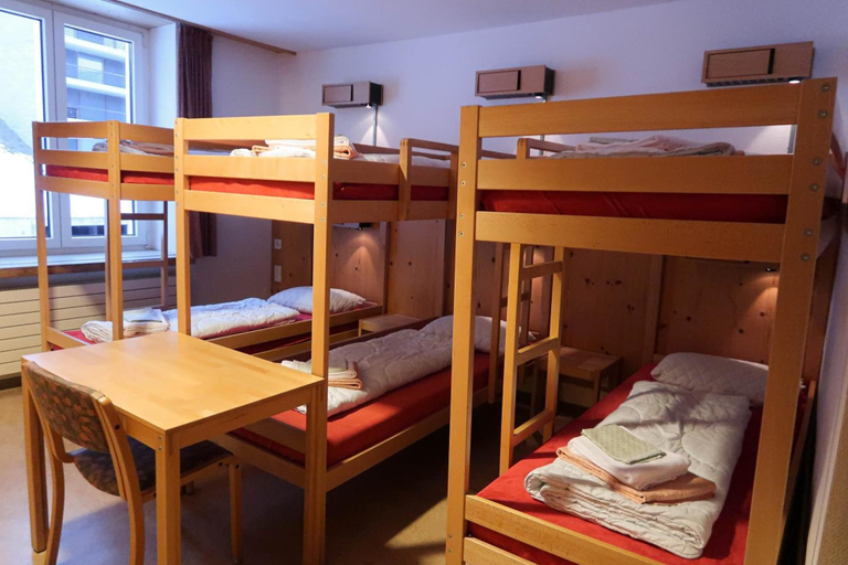 Bedroom 3, Youth Hostel Davos Youthpalace, Prättigau/Davos