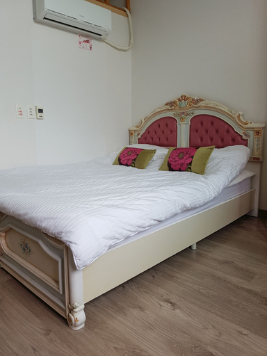 Bedroom 2, Red Praha Pension, Geoje