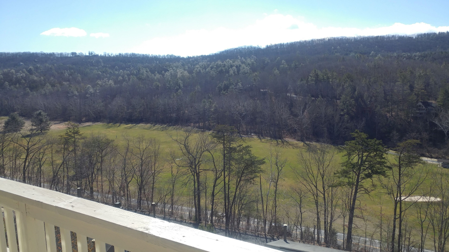 Others 5, Creekside Village, Shenandoah