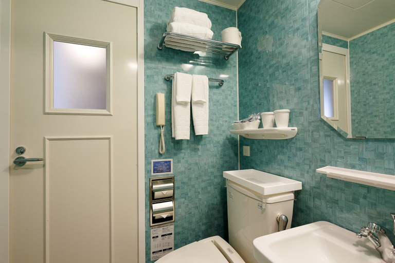 Bathroom 5, Hotel Monterey La Soeur Fukuoka, Fukuoka