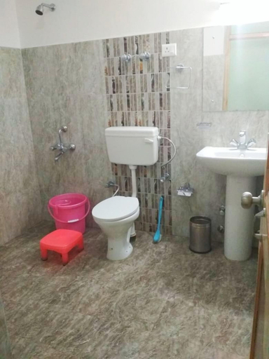 Bathroom 3, Leh Stumpa, Leh