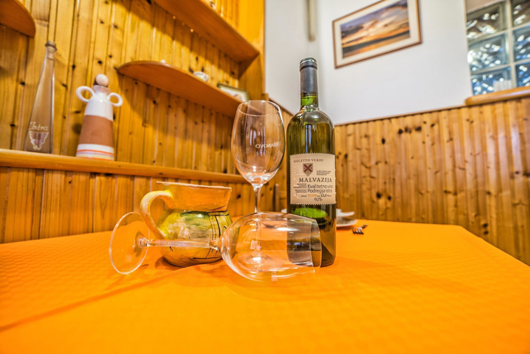 Food & Drinks 3, Studio Marija Pula, Pula