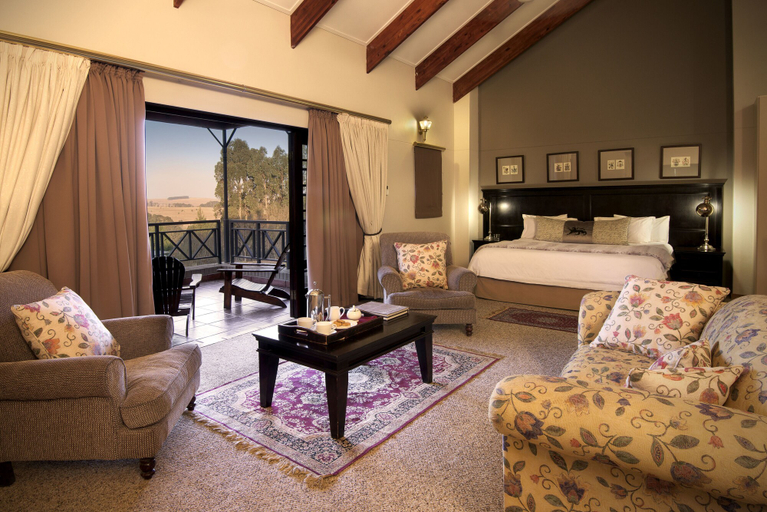 Bedroom 2, The Highlander Hotel, Nkangala