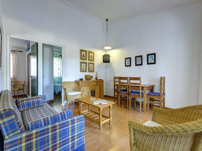 Others 5, 107610 - Apartment in Cala Blanca, Baleares