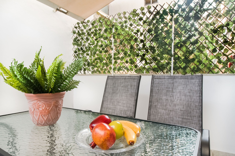 Food & Drinks, Elegant and renovated flat in Dafni, Attica