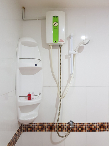 Bathroom 3, Spa Guesthouse, Pattaya