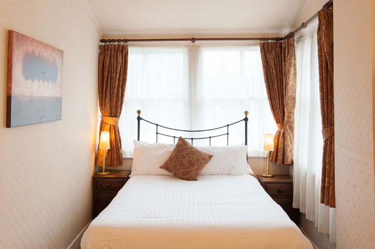 Bedroom 2, Bacon Arms, West Berkshire