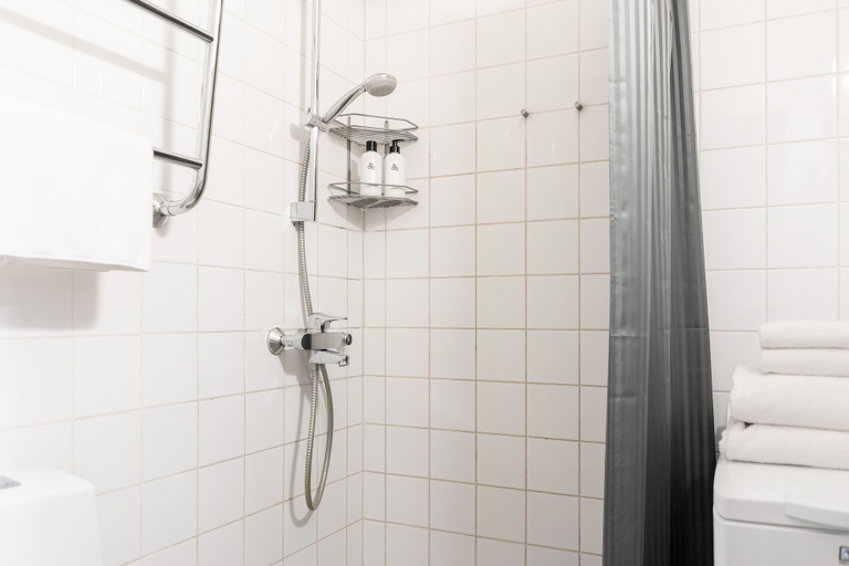 Bathroom, 1br apartment with patio in Lauttasaari, Uusimaa