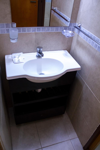 Bathroom 4, San Remo Palace Hotel, Villa Gesell