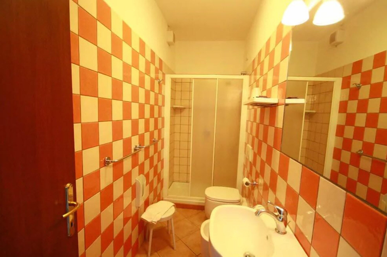 Bathroom 4, Albergo Ristorante Belvedere, La Spezia
