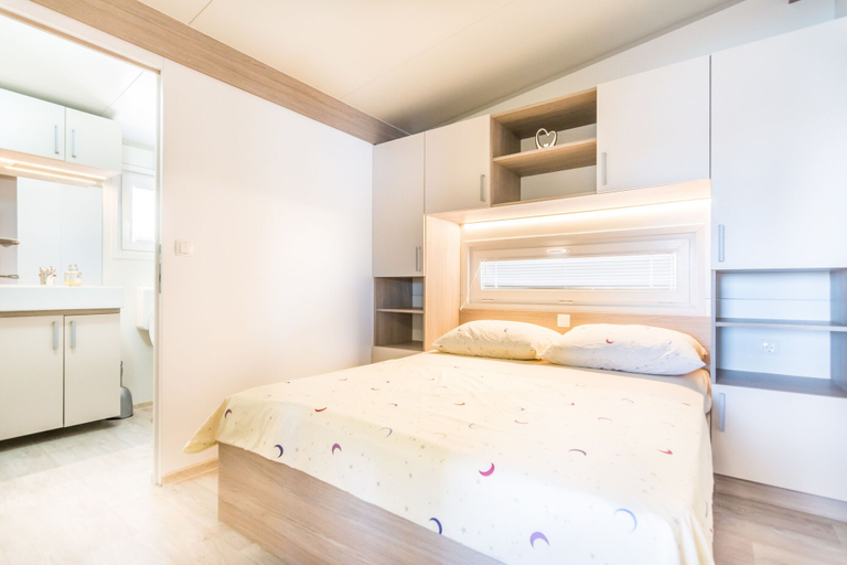Bedroom 3, Mobile Home Rock Rose 2, Tkon