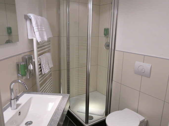 Bathroom 5, Inselhotel Kröger, Wittmund