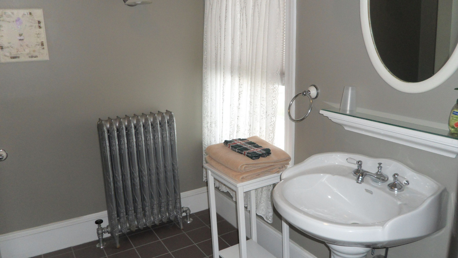 Bathroom 4, Windsome Bed & Breakfast, Newport