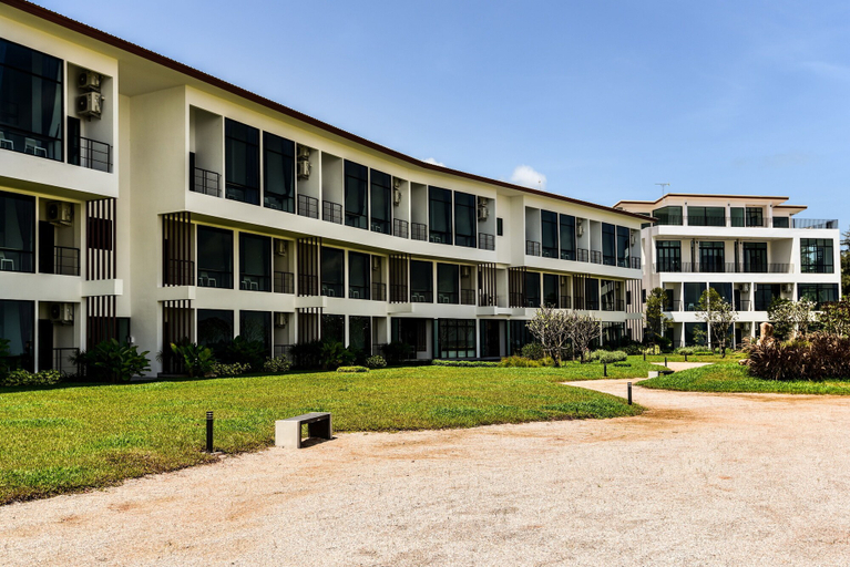 Exterior & Views 2, The Beach Resort & Residence, Pathiu