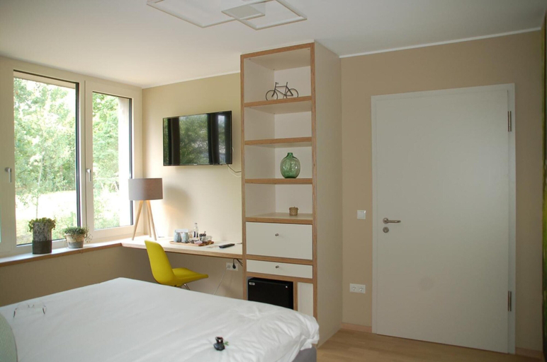 Bedroom 3, HôtelBrasserie & Ecolodges Péitche Lauer, Redange