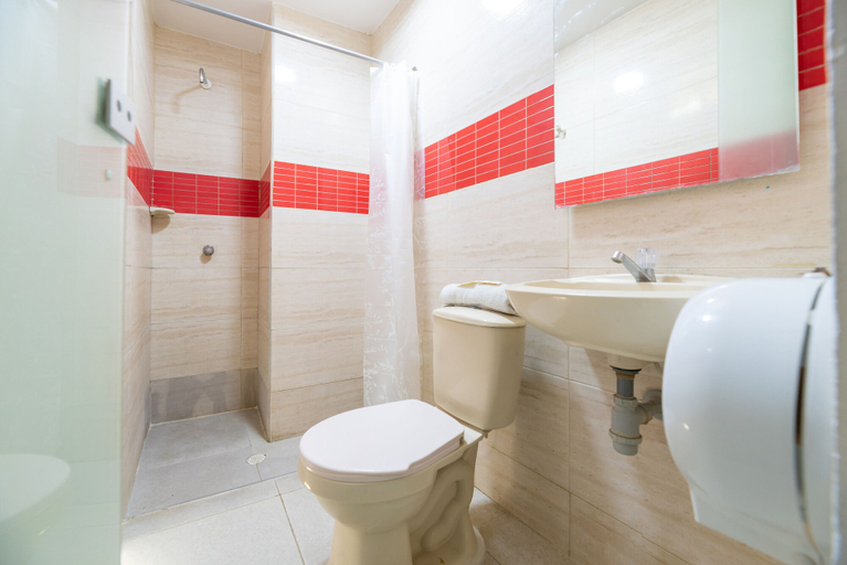 Bathroom 4, Hotel Nuevo Yalu, Barranquilla