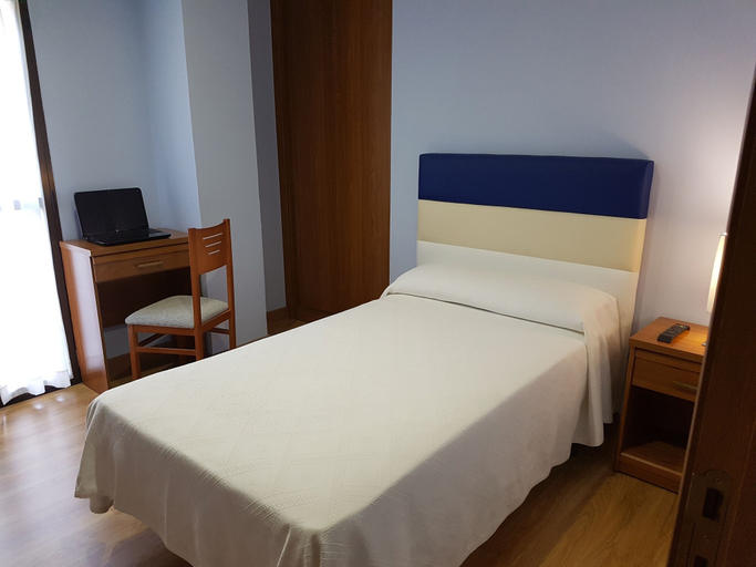 Bedroom 2, Hostal Camelot, León