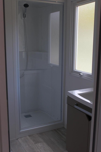 Bathroom 3, Flower Camping Le Rompval, Somme