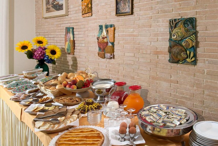 Food & Drinks 5, Hotel Majestic, Ancona