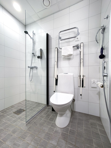 Bathroom 4, Hotelli Loimu, Finland Proper