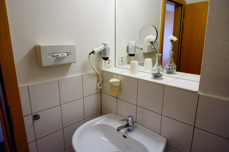 Bathroom 4, Hotel Am Tierpark, Rostock