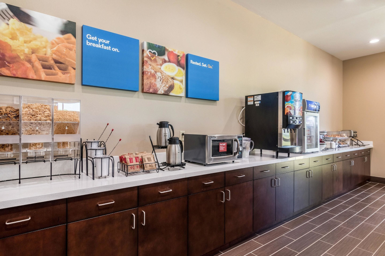Food & Drinks 5, Comfort Inn Edwardsville - St. Louis, Madison