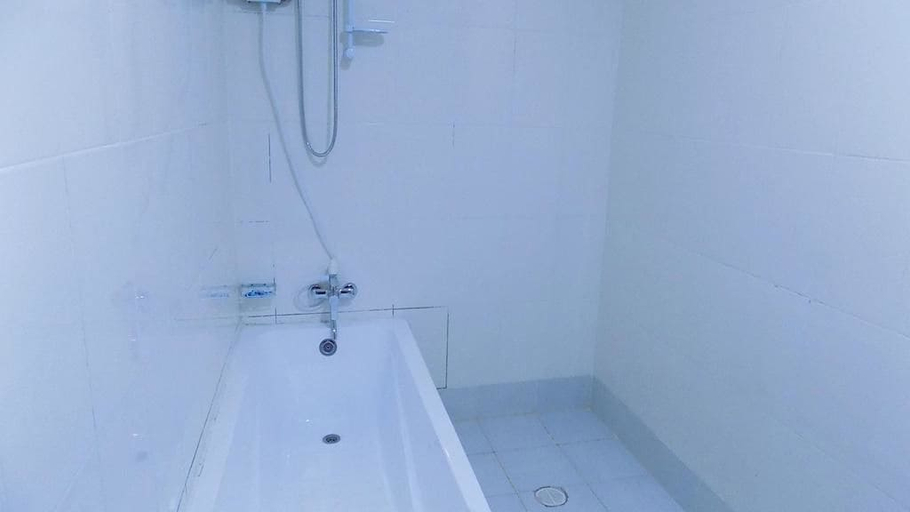 Bathroom 3, Sunrise Hotel, Kampala