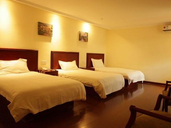 Bedroom 3, GreenTree Inn Suzhou Taiping Town High-speed North Station Express Hotel, Suzhou