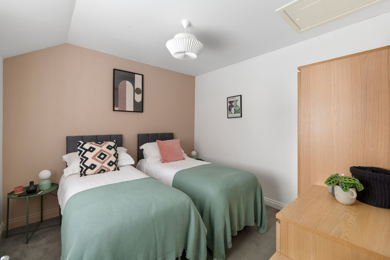 Bedroom 3, 88A Albany Road, Cardiff