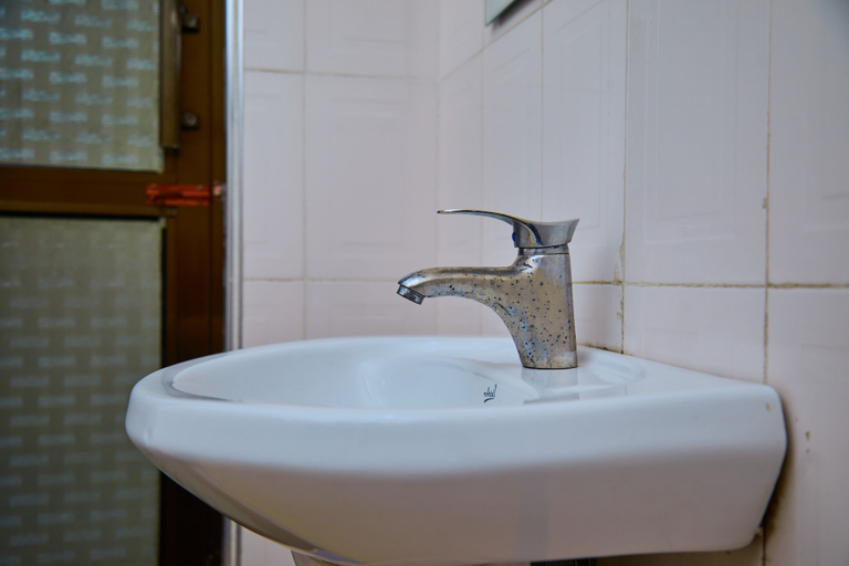 Bathroom 3, KiliCrane Lodge, Arusha Urban