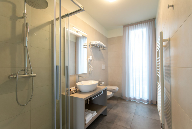 Bathroom 4, Residence Panama, Venezia