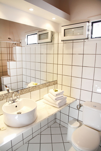 Bathroom 4, Skiathos Holidays, Thessaly