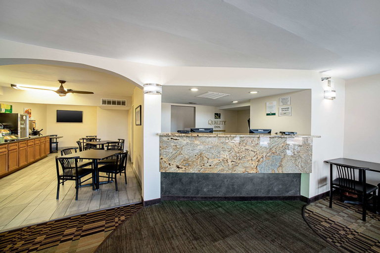 Public Area 2, Quality Inn Near Six Flags St. Louis, Franklin