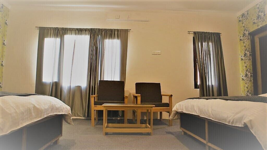 Bedroom 4, Kashmir Holiday Resort, Srinagar