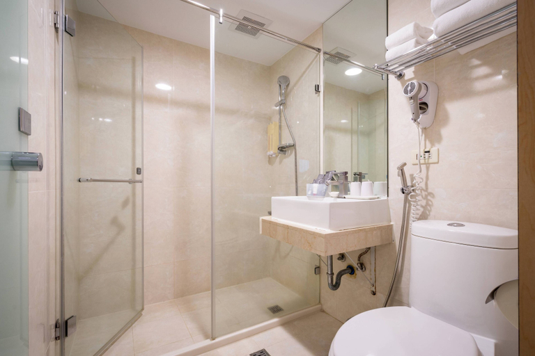 Bathroom 5, Hotel B, Taipei City