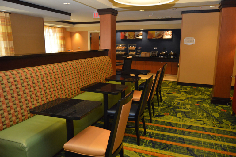 Food & Drinks 5, Fairfield Inn & Suites by Marriott Texarkana, Bowie