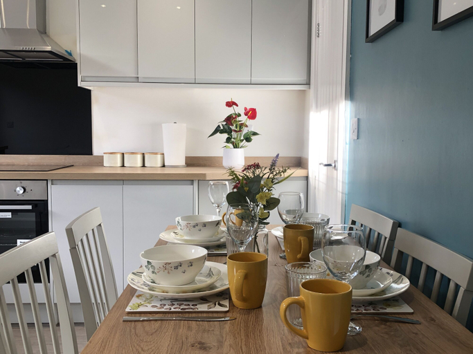 Others 4, Sheffield 4-bedroom house free parking, Sheffield