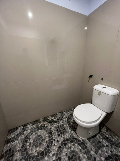 Bathroom 5, Diana Homestay, Palu