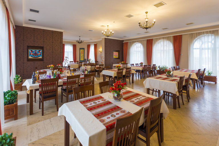 Food & Drinks 4, Chateau Qusar, Quba