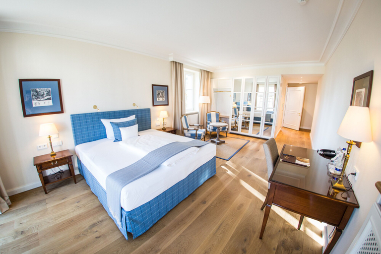Bedroom 5, Hotel Schloss Leitheim, Donau-Ries