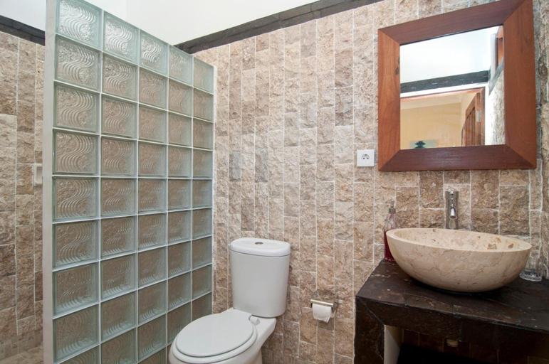 Bathroom 5, Lovina Oasis, Buleleng