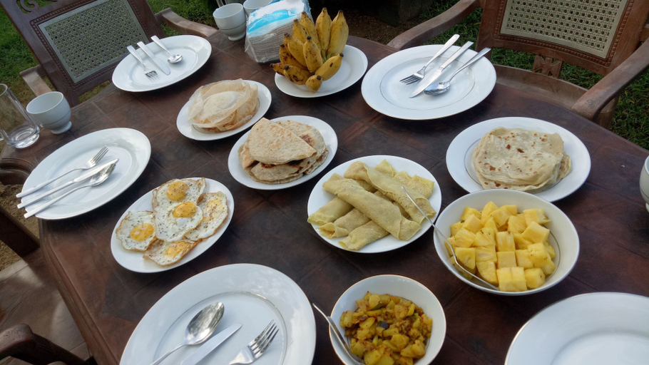 Food & Drinks 5, Heritage thambapanni, N. Palatha East