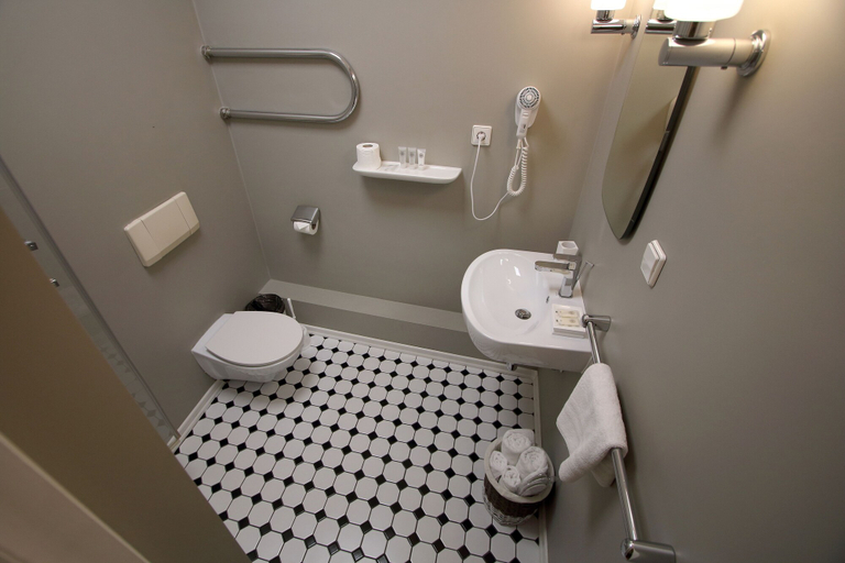 Bathroom 5, Boutique Hotel KRISTOFS, Riga