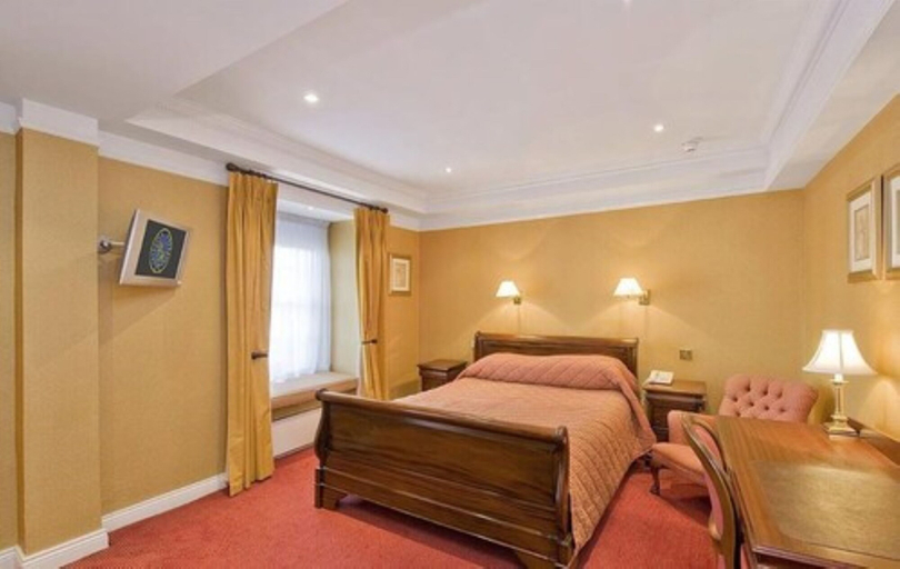 Bedroom 3, Wynn's Hotel, Dublin