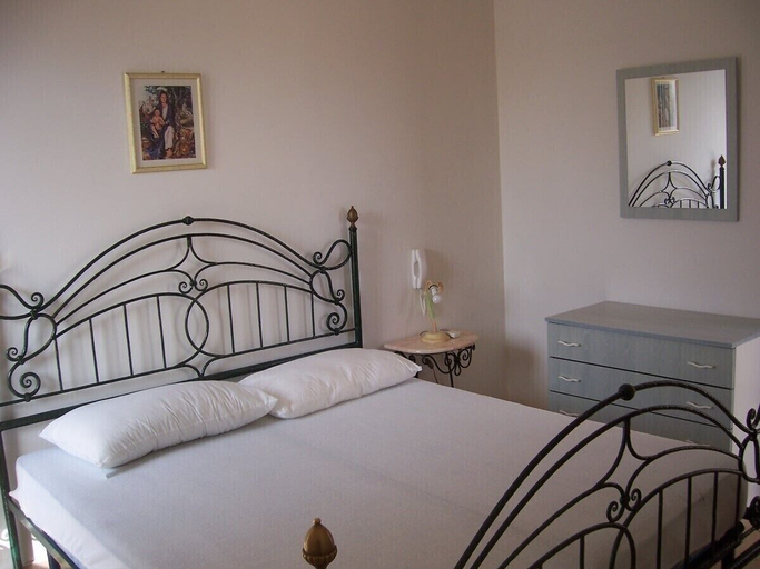 Bedroom 4, Villa Boito, Lecce