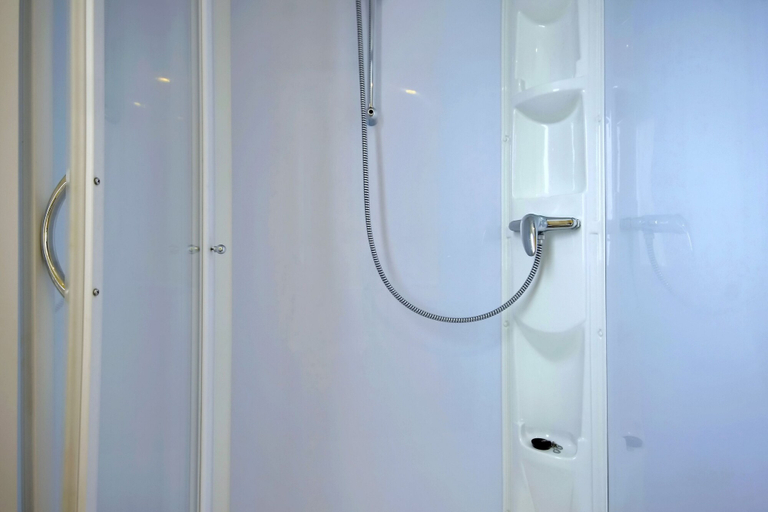 Bathroom 3, Camping Adria Mobile Homes in Brioni, Pula