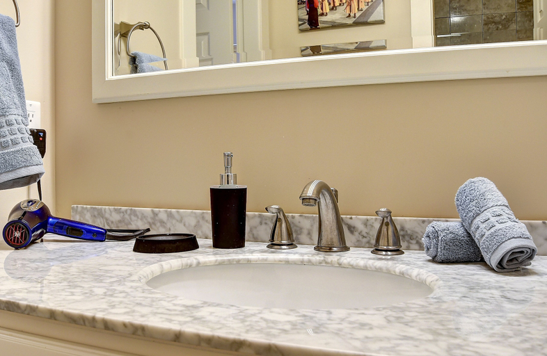Bathroom 4, Rodee Homestay, Central Okanagan