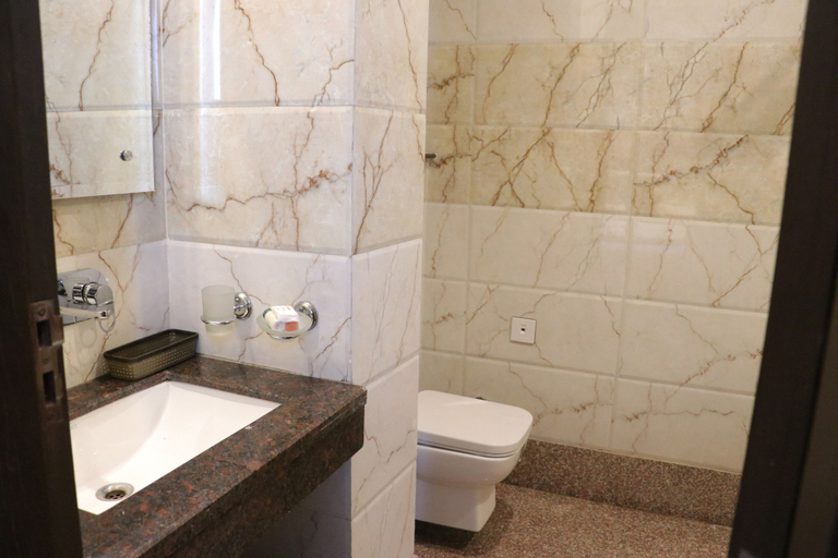 Bathroom 4, Palmdale Hotel & Resort, Ambala