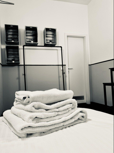 Others 4, Alex Hotel, Berlin