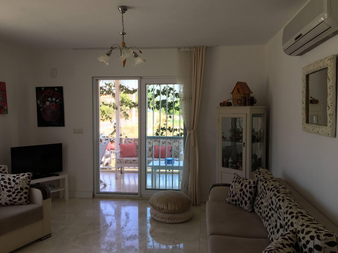 Others 2, Welcome to Villa Oliva, Dalaman